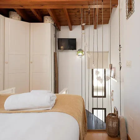 Apartment C44 Cute Penthouse Center
